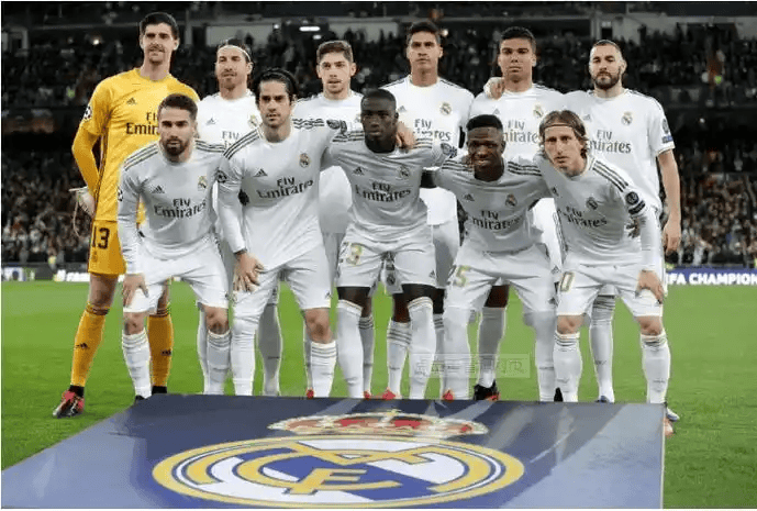 欧冠出局+防线崩盘？皇马主场靠姆巴佩破局，阿拉维斯残阵保级难续命